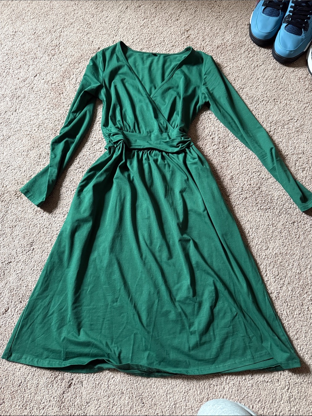 Women's Green Long-Sleeve Wrap-Style Dress